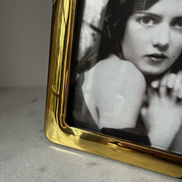 Solid Brass Photo Frame 6.5”x8.5” Vintage for 5”x7” photo.. - Picture 8 of 16